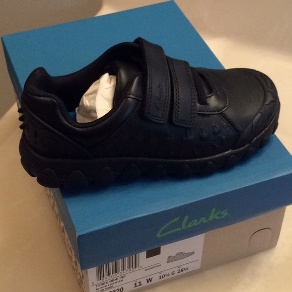 clarks kids size
